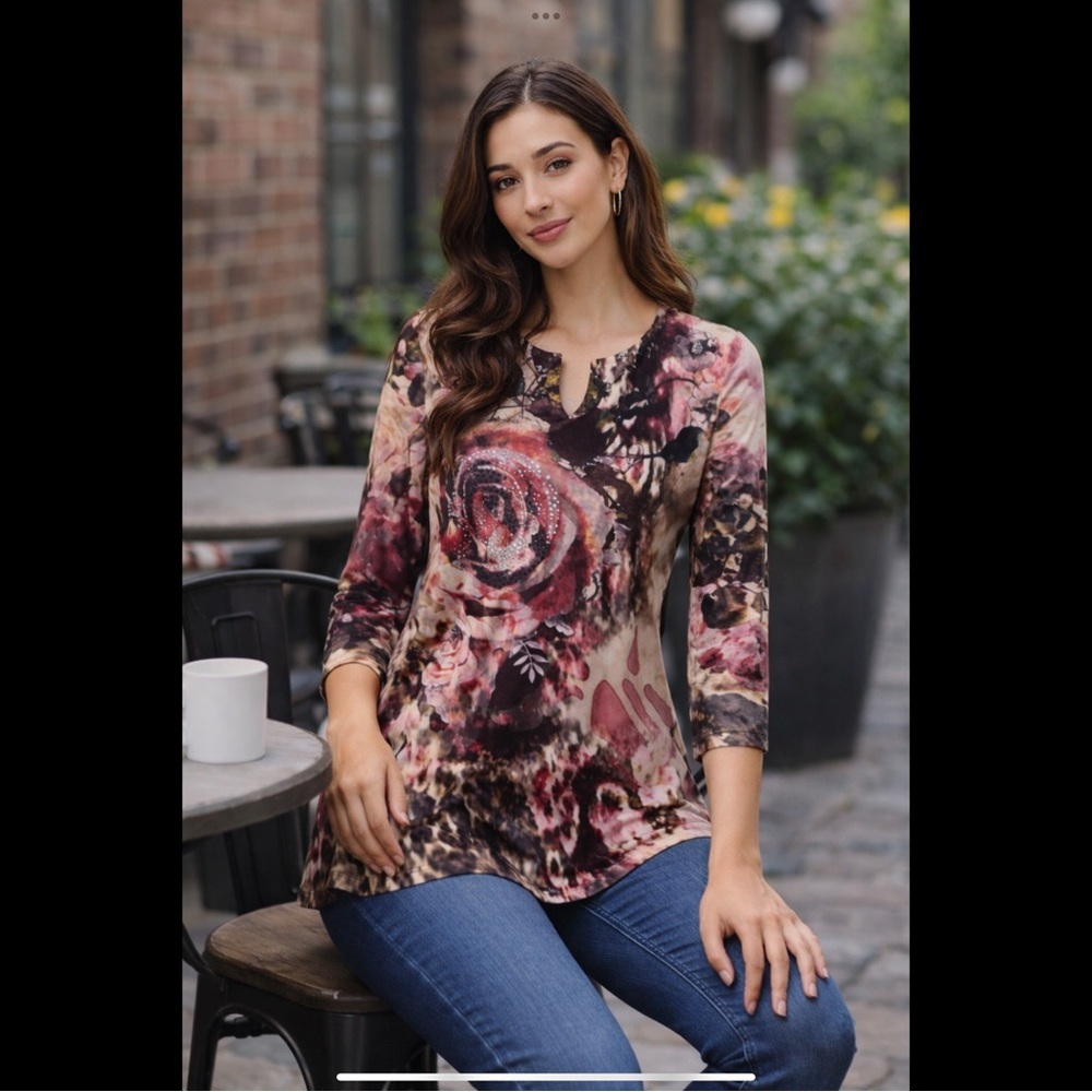 Title

Christopher & Banks Floral Print Tunic Blouse Size S Rhinestones